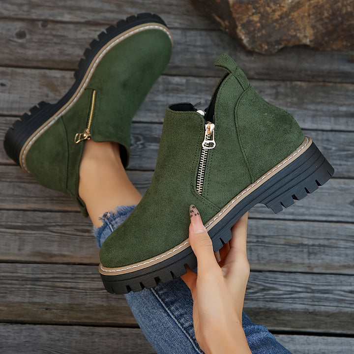 Mealla | Sturdy boots with zip closure