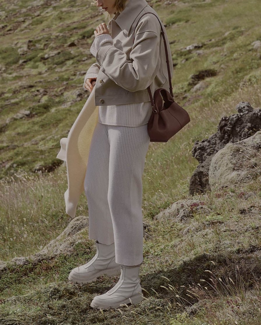 Luna | Myk Skinnveske med Unikt Silhuett