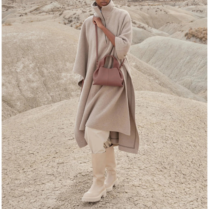 Luna | Myk Skinnveske med Unikt Silhuett